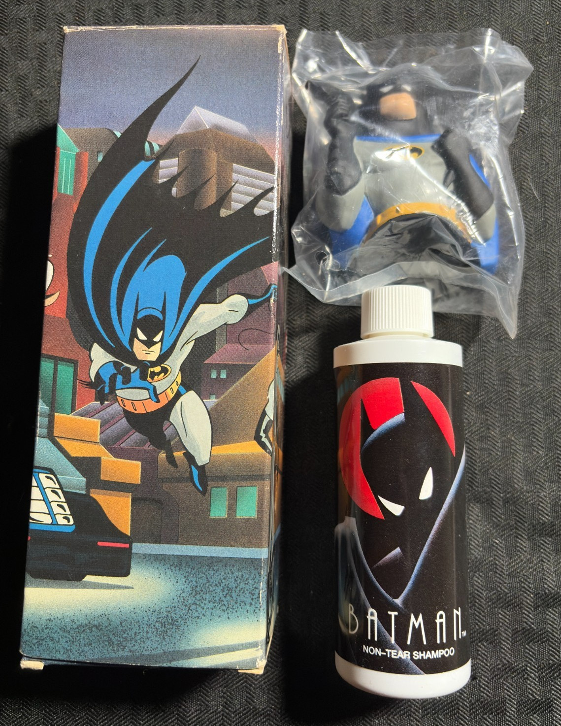 1993 BATMAN Non-Tear Shampoo with Finger Puppet Cap MIB C-6.5