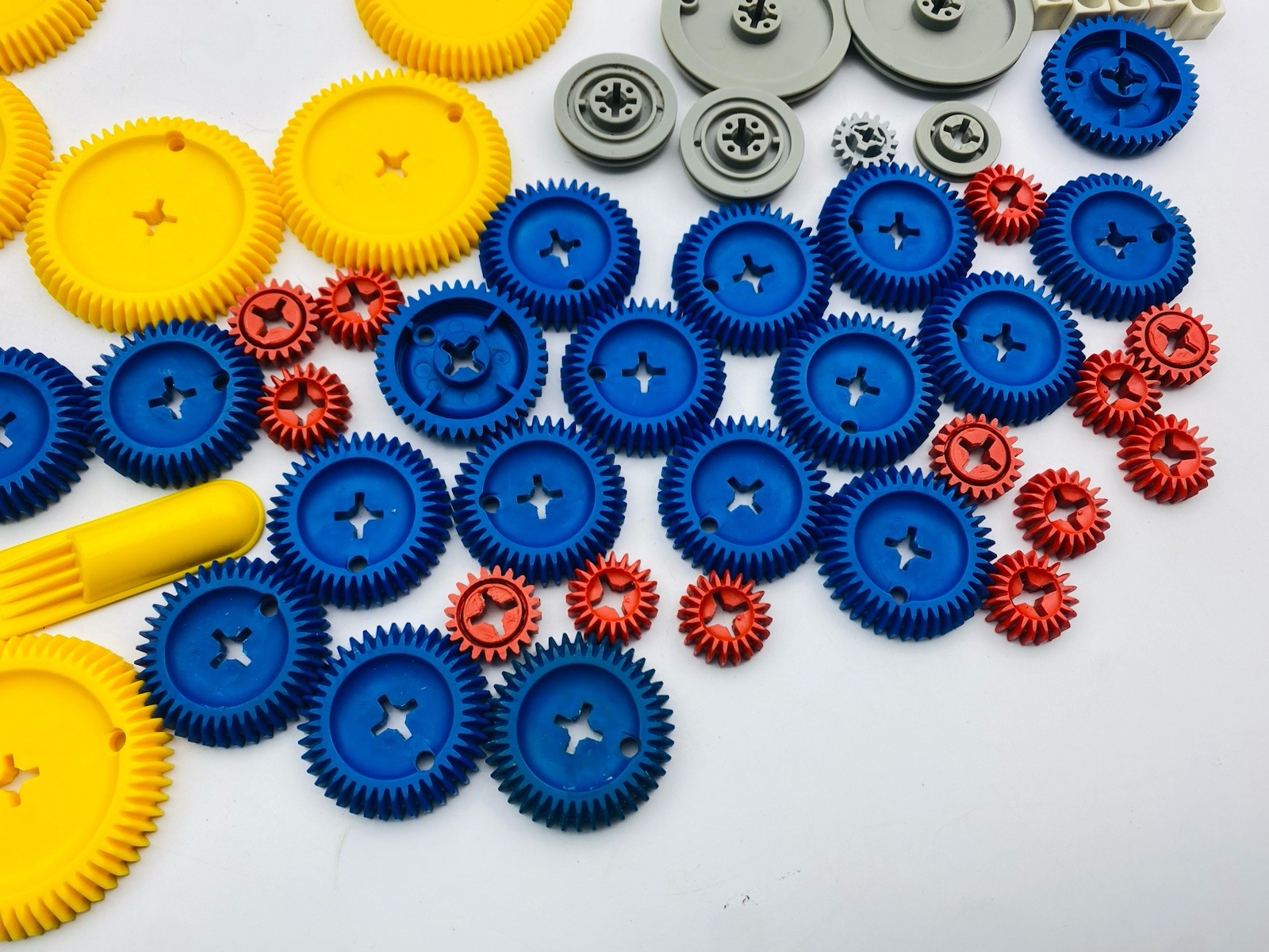 Thames & Kosmos Replacement Gears & Pieces – Rare STEM Educational Toys