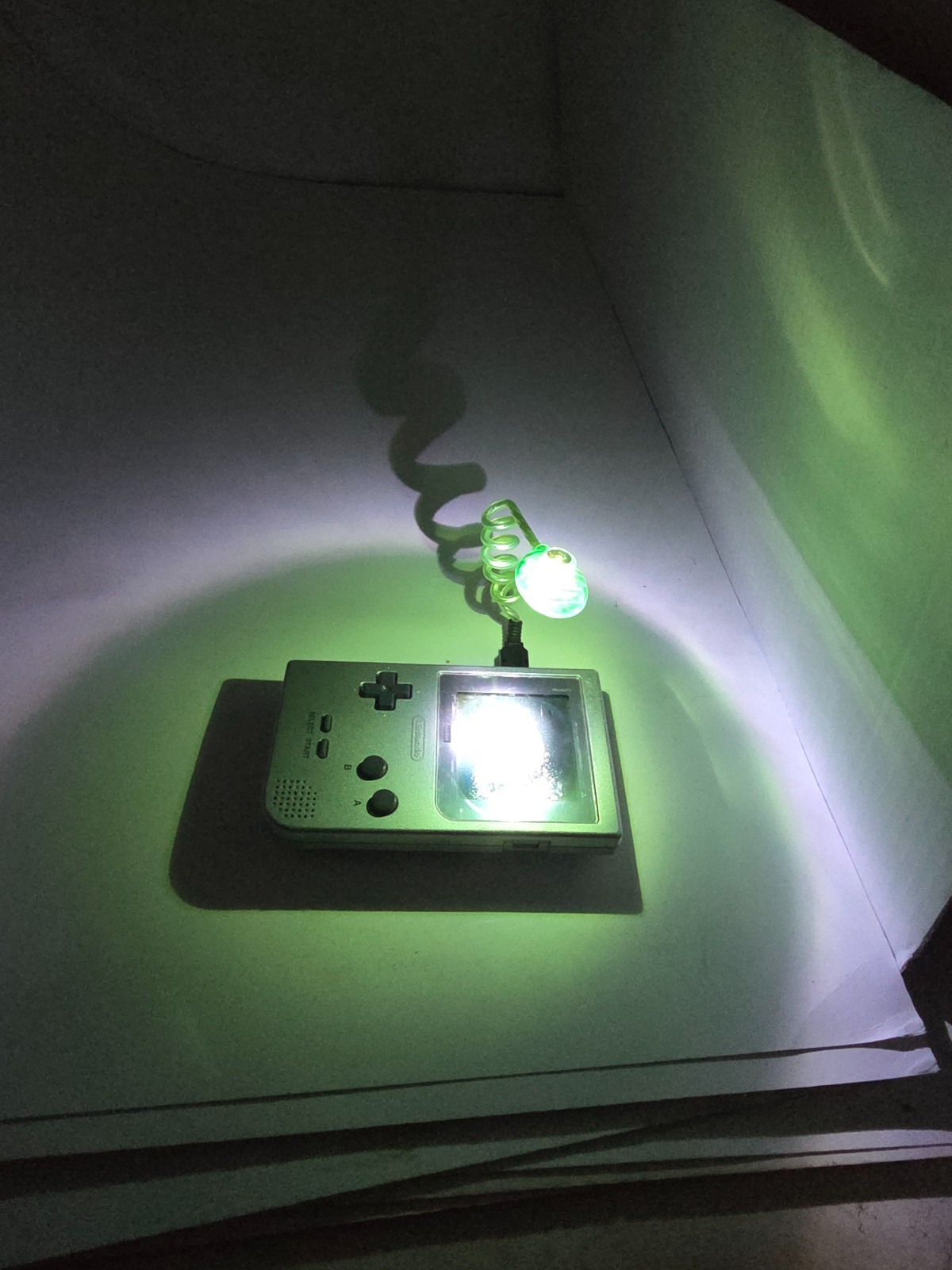 NEW Super Bright LED Snake Worm Light for GameBoy Pocket No Batteries Required G