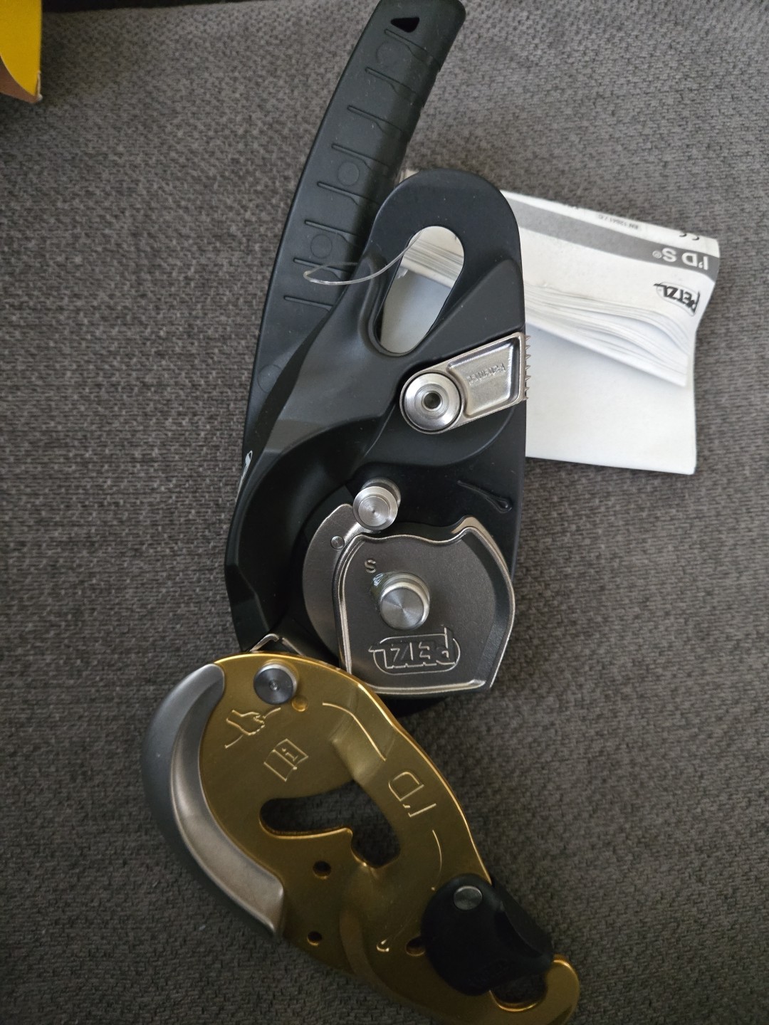 Petzl D020AA00 I’D S Self-Braking Descender