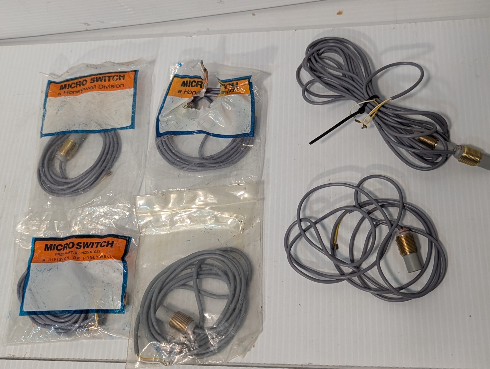 NEW Honeywell 921FS5-G Microswitch Proximity Sensor