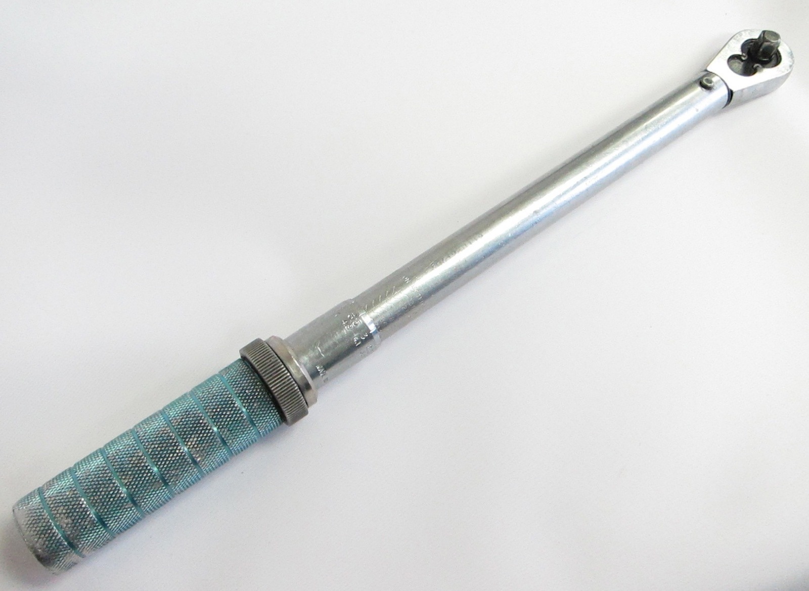 NICE!! 3/8" Armstrong Torque Wrench 64-046 10 FT LB - 100 FT LB 