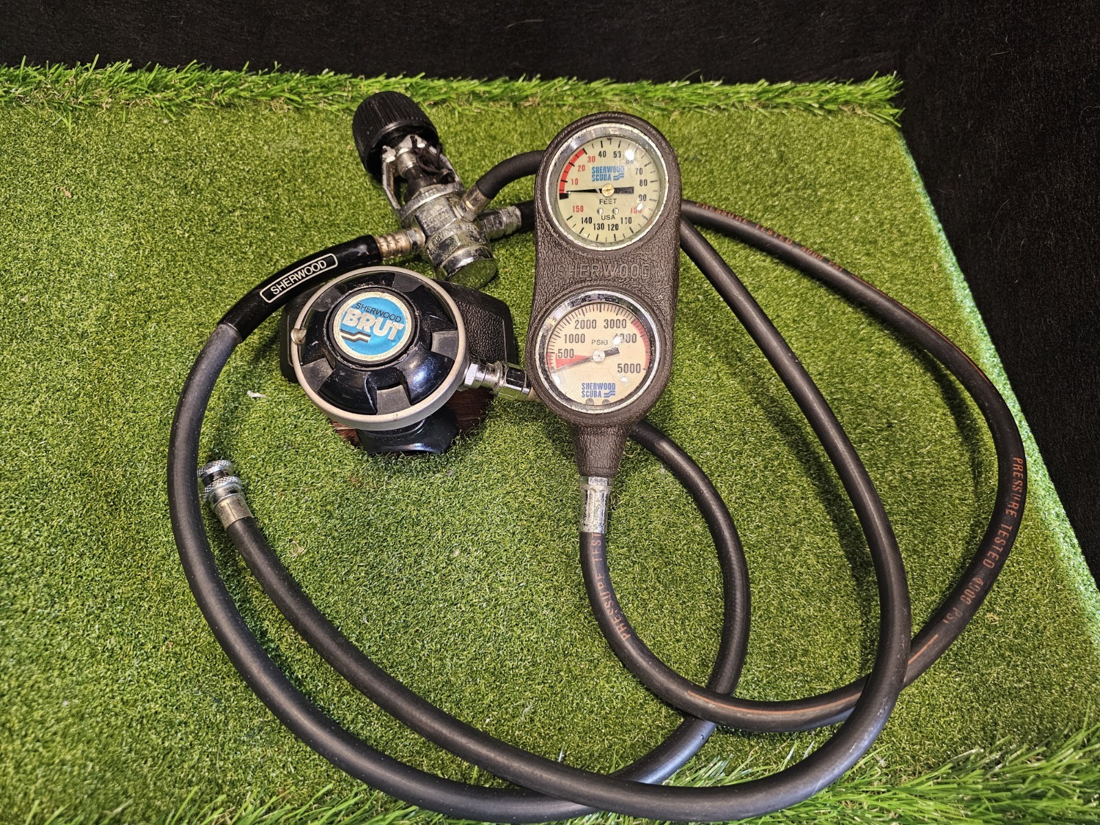 Sherwood Brut Scuba Regulator and Gauges Console