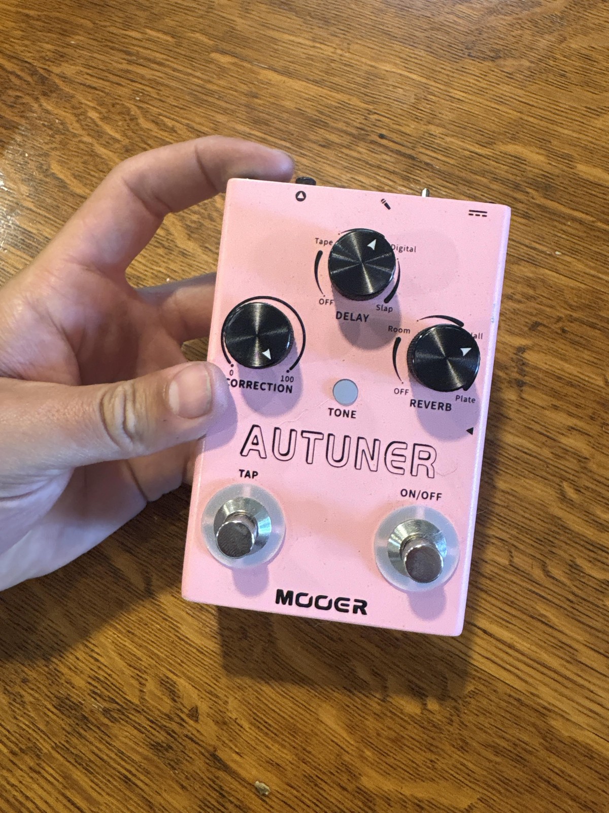 Mooer Autuner Vocal Multi-Effects Processor Pink Reverb Delay Pitch Correction