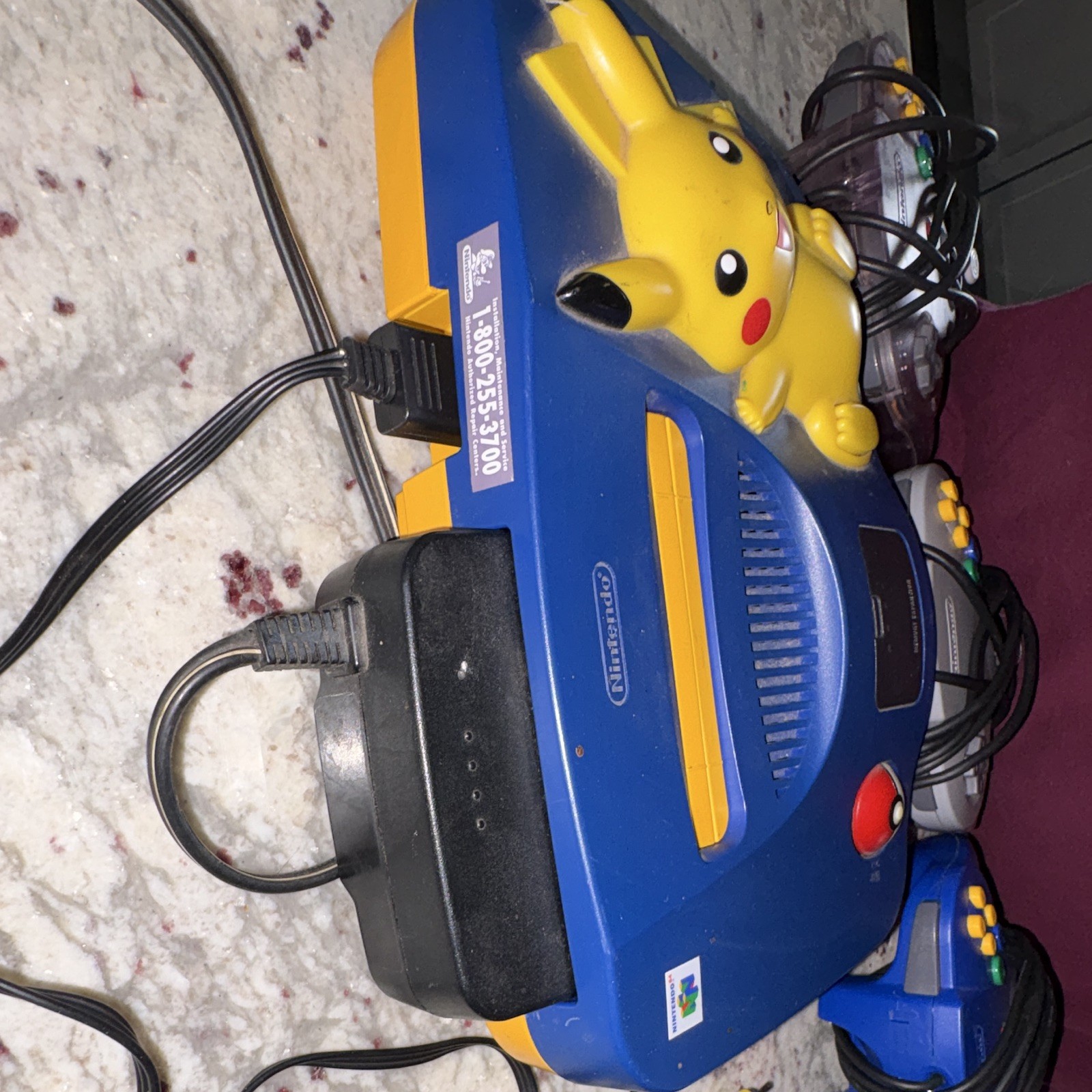N64 Pikachu Edition w/3 Controllers, AV/Power EXPANSION PACK INSTALLED