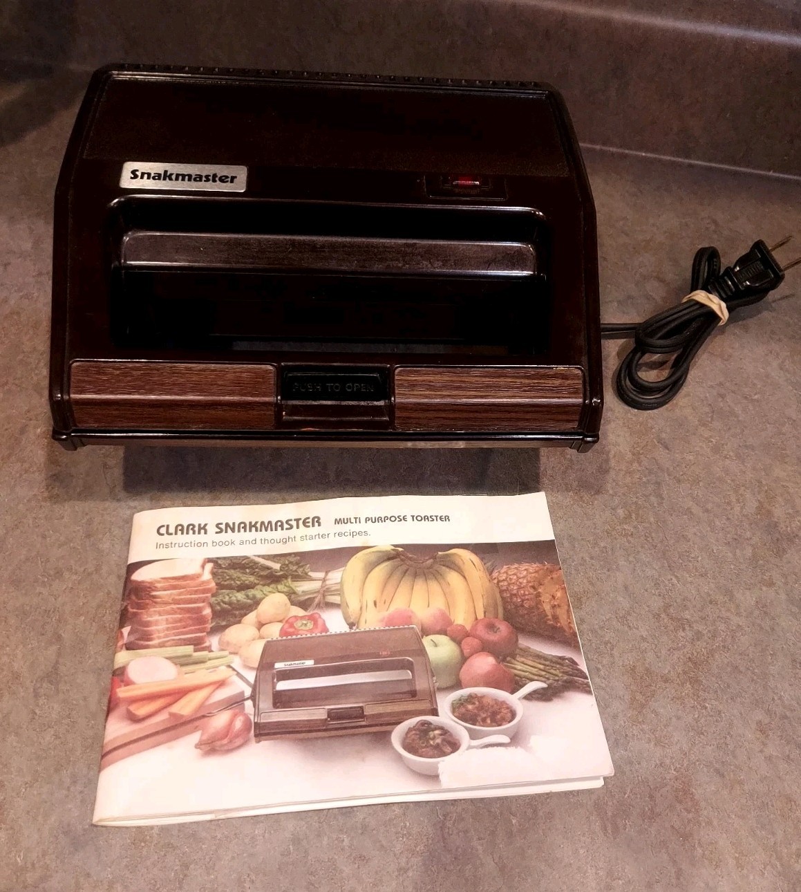 Snakmaster Sandwich Maker Vintage Clark National Products CN613 Black Woodgrain