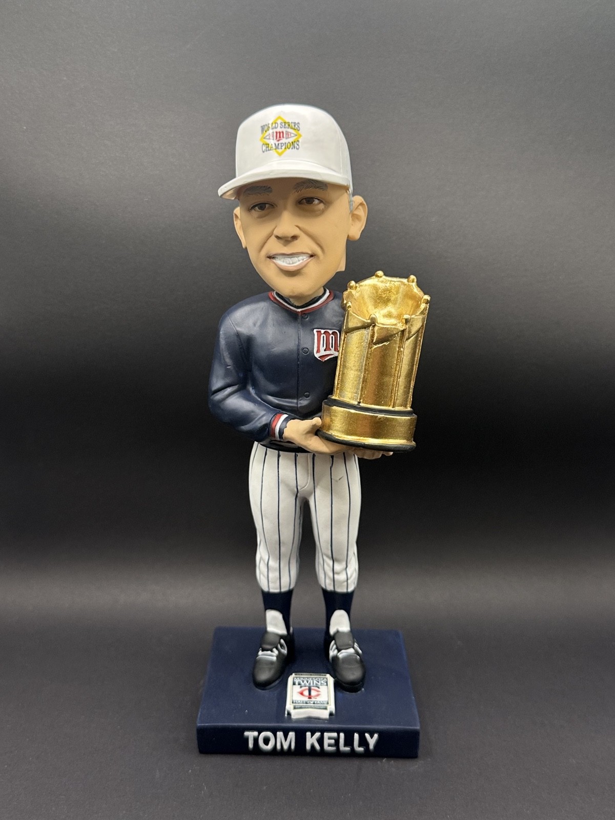 Minnesota Twins Hall of Fame Collection - Tom Kelly Class of 2002 with Box