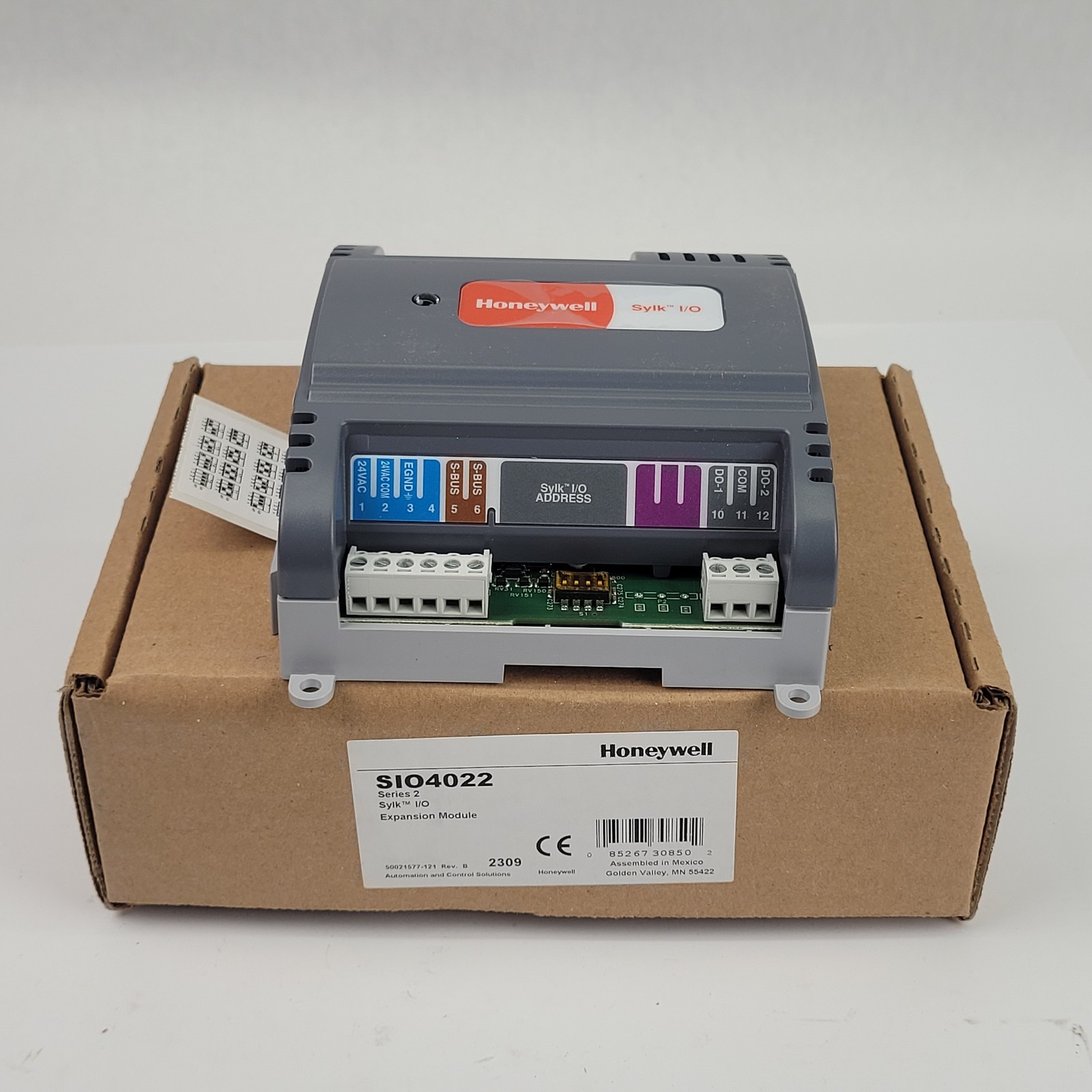 Honeywell SIO4022 Expansion Module, 20-30VAC, 4 UI, 2 AO, 2 DO, 150°F Max - NEW