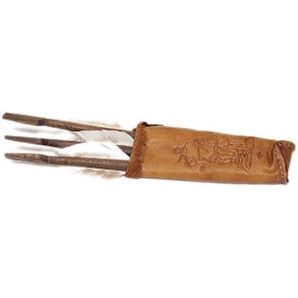 Crossbow Leather Cauldron with Three Arrows