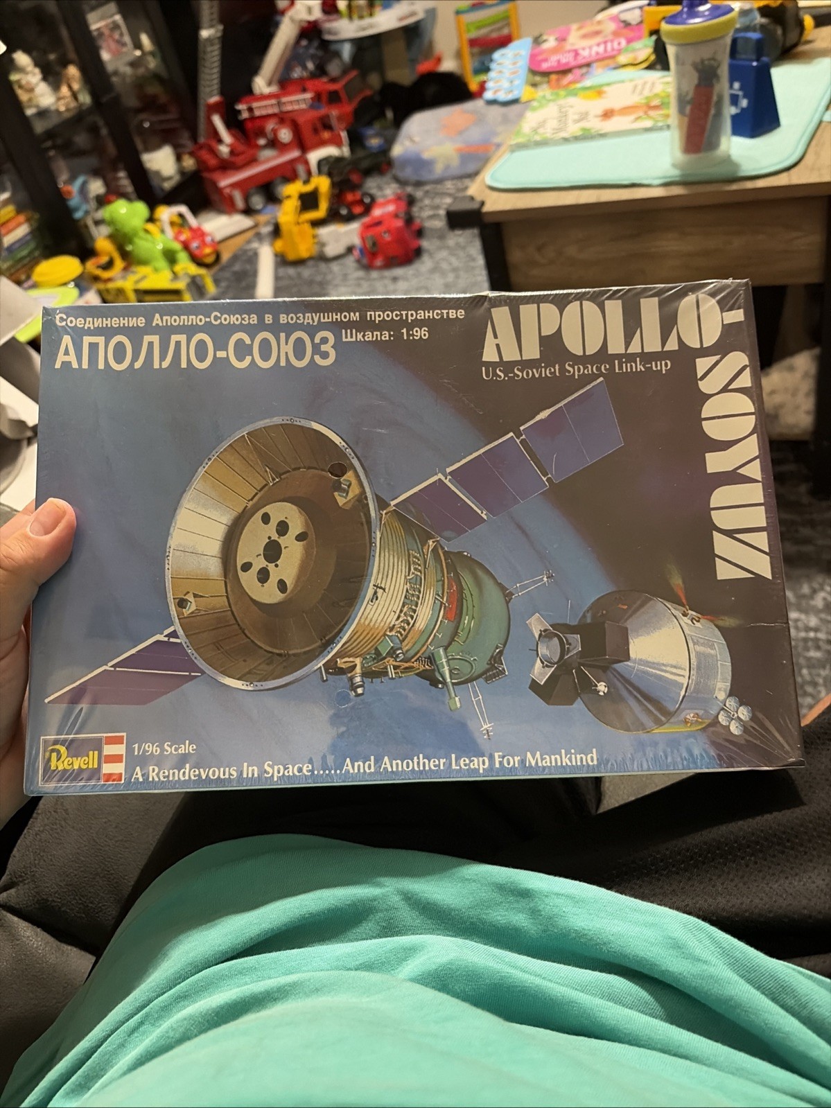 Vintage Revell APOLLO SOYUZ US-Soviet Link Up MODEL KIT 1/96 Scale 1975