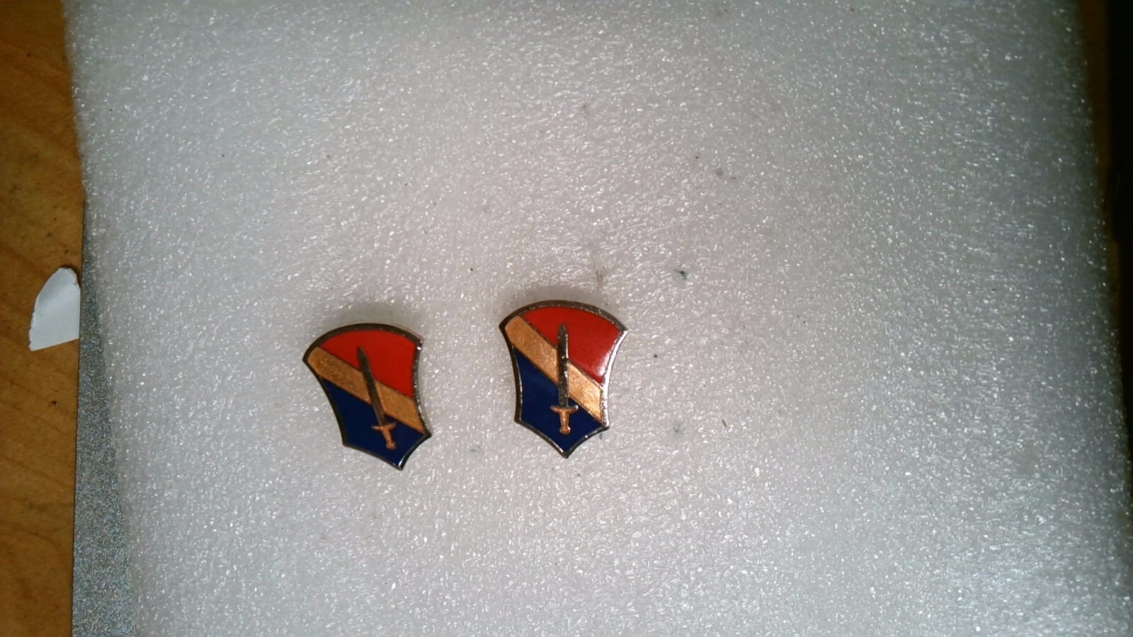MILITARY INSIGNIA CREST SET OF 2 US ARMY 1ST FIELD SERVICE