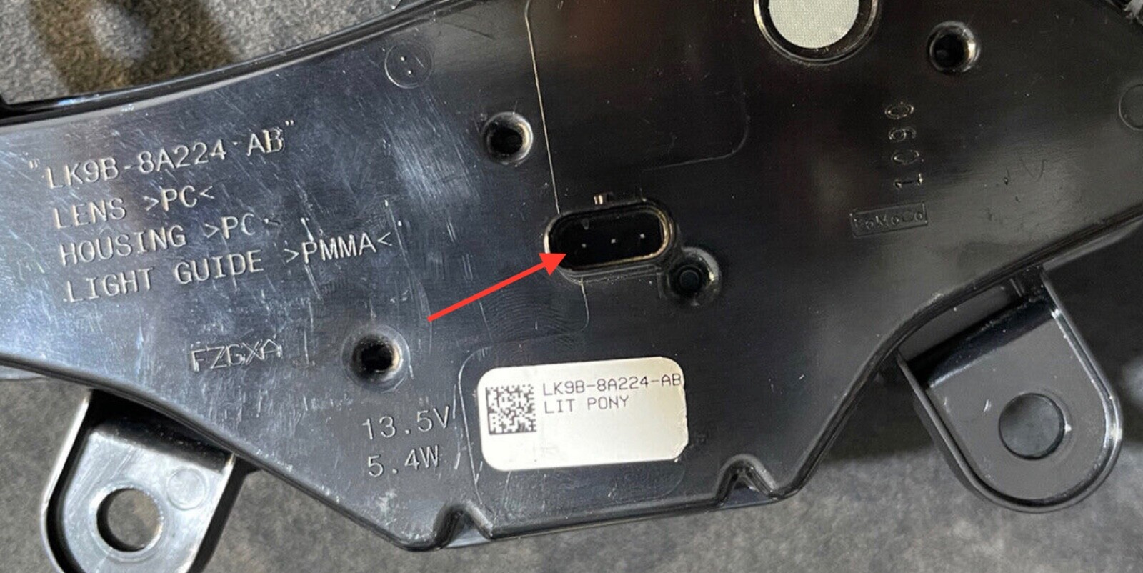Emblem Lamp Connector Pigtail For 2021-2024 MUSTANG MACH-E