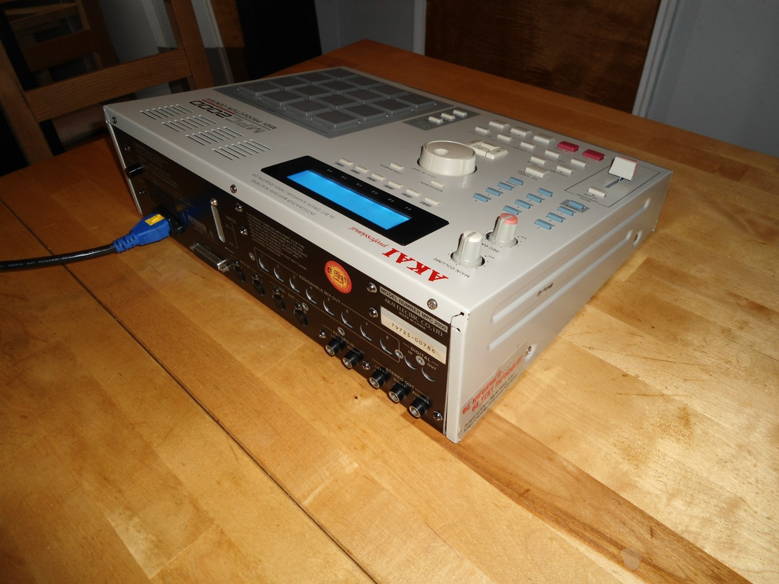 Fully Serviced Akai MPC 2000 w/USB Floppy Emulator 32MB RAM & Sample Kits