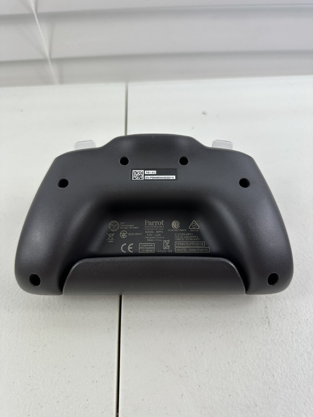 Skydio SKYJS300NA USB-C Drone Controller for Skydio 2 / Skydio 2+