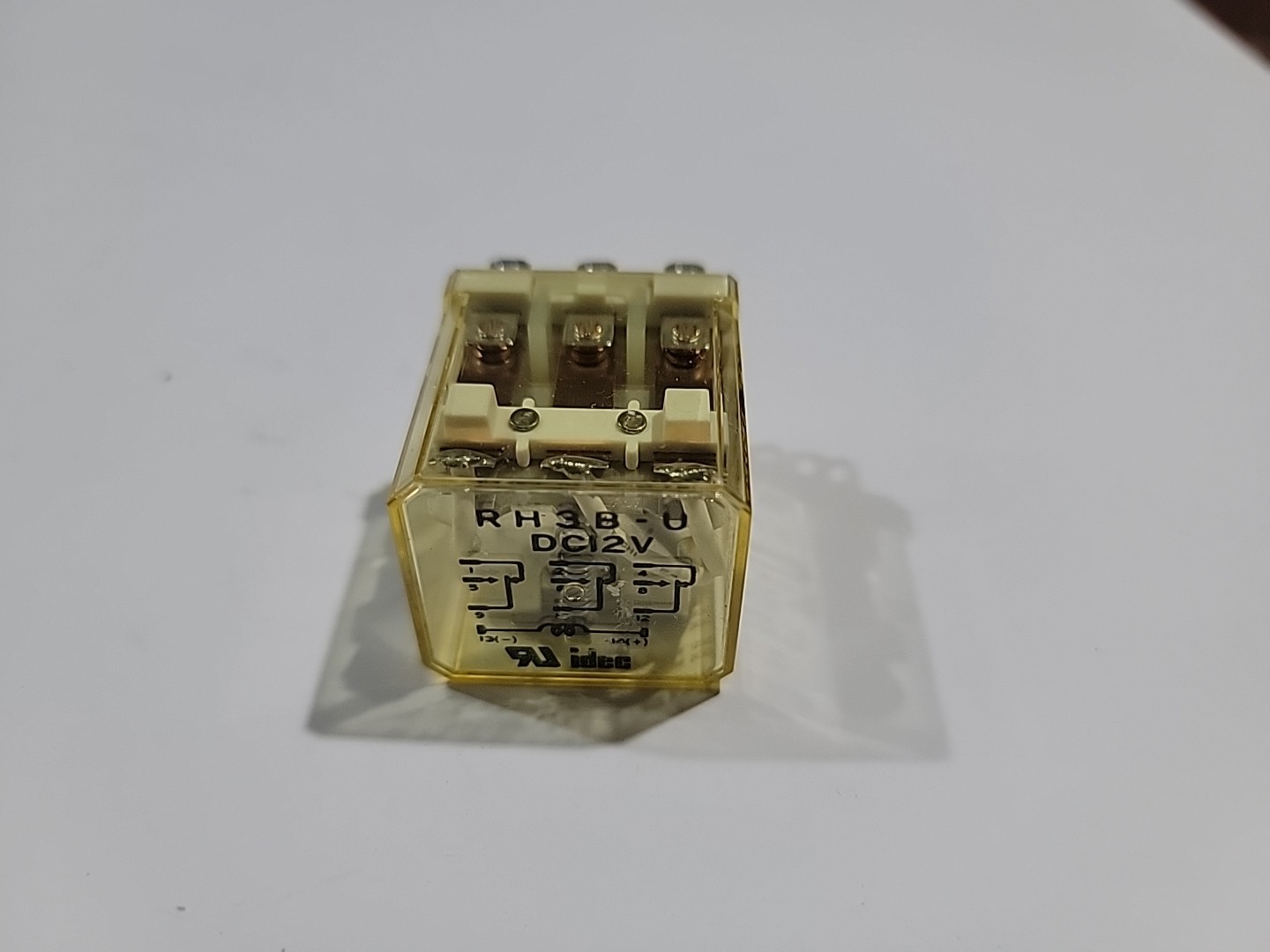 IDEC RH3B-UDC12V / RH3BUDC12V (BRAND NEW)
