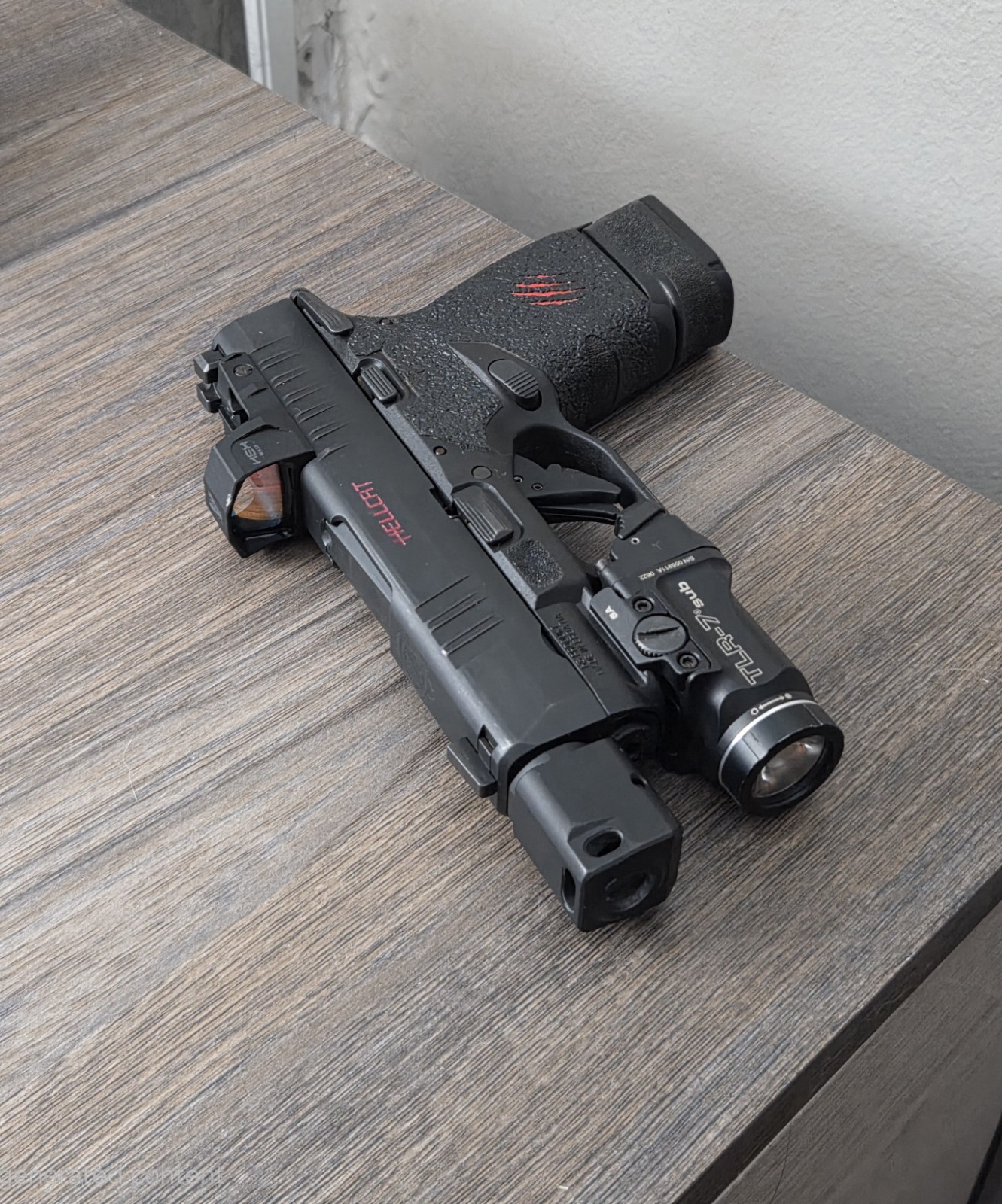 STREAMLIGHT TLR-7 Sub with Hellcat Key and Holster bundle for Hellcat.
