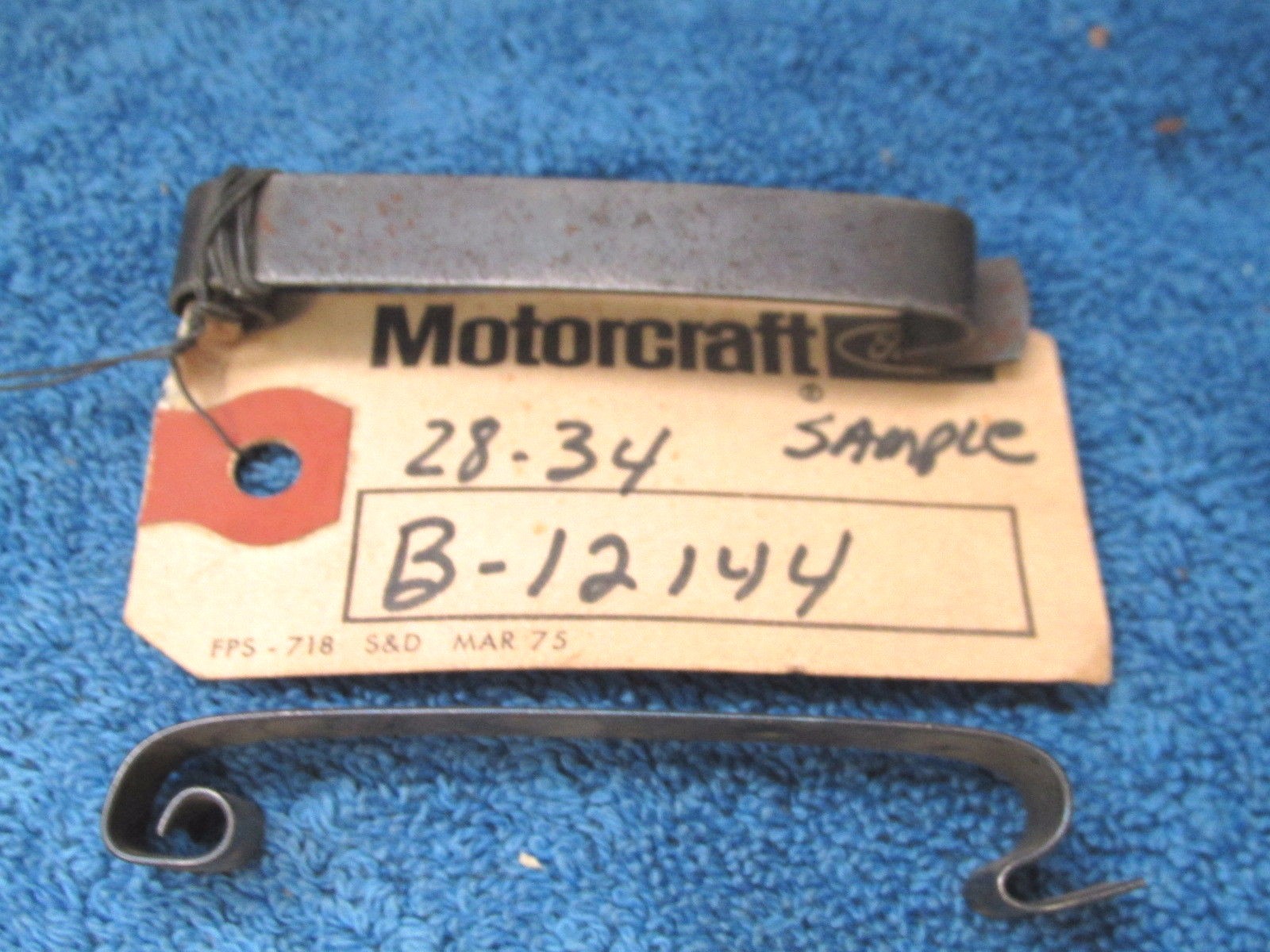 1928-34 FORD  4 CYLINDER  DISTRIBUTOR CAP HOLD DOWNS  PAIR  NEW 1119