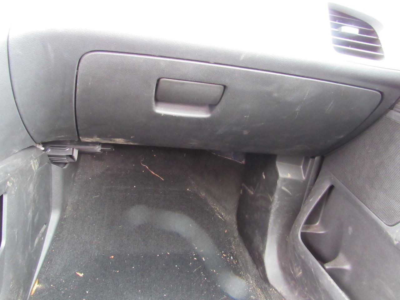 EQUINOX   2014 Glove Box 1062089