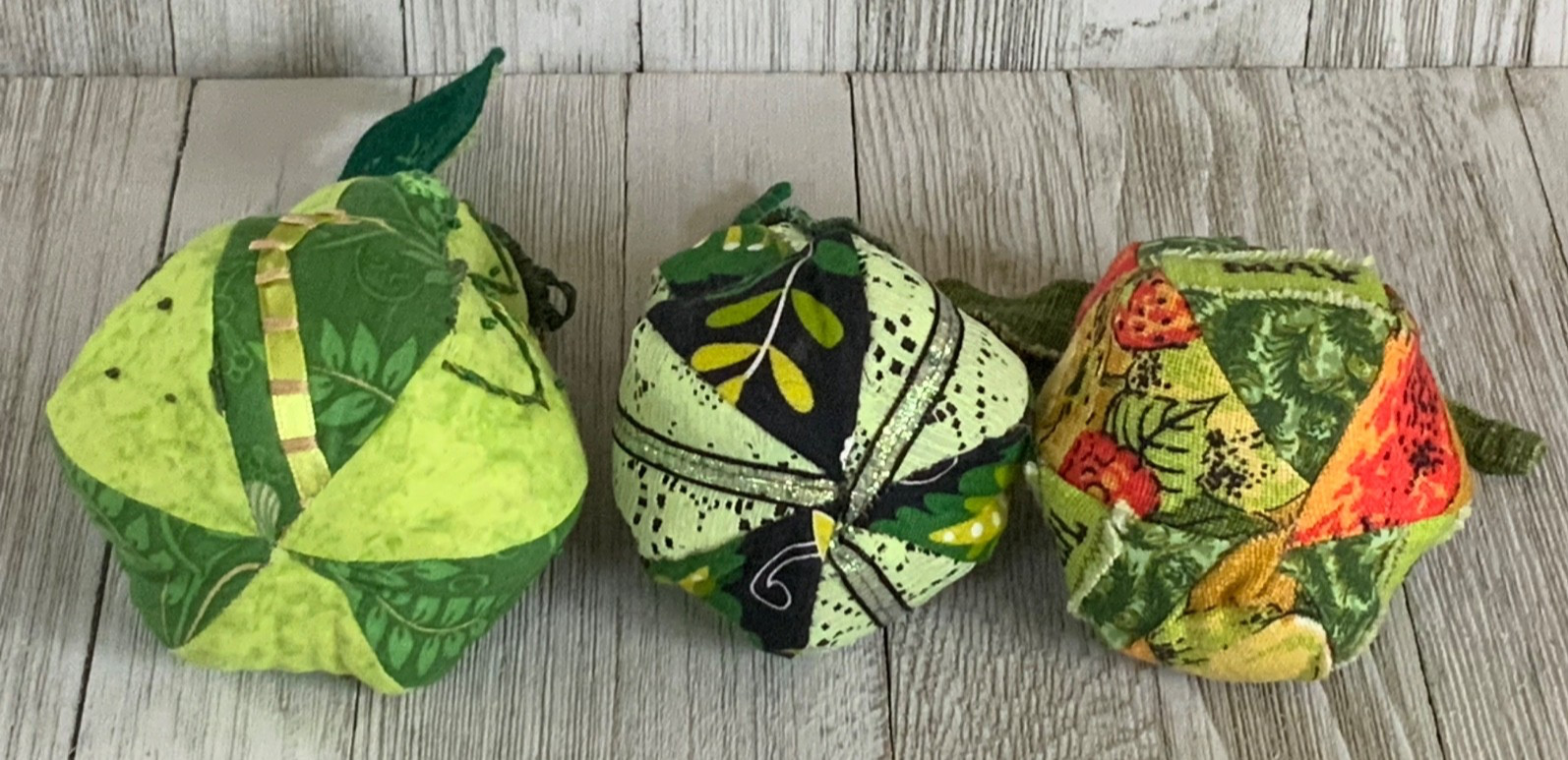 Handmade 3 PEARS Quilt Stitchery Patchwork ~ Fabric Fruit Decor