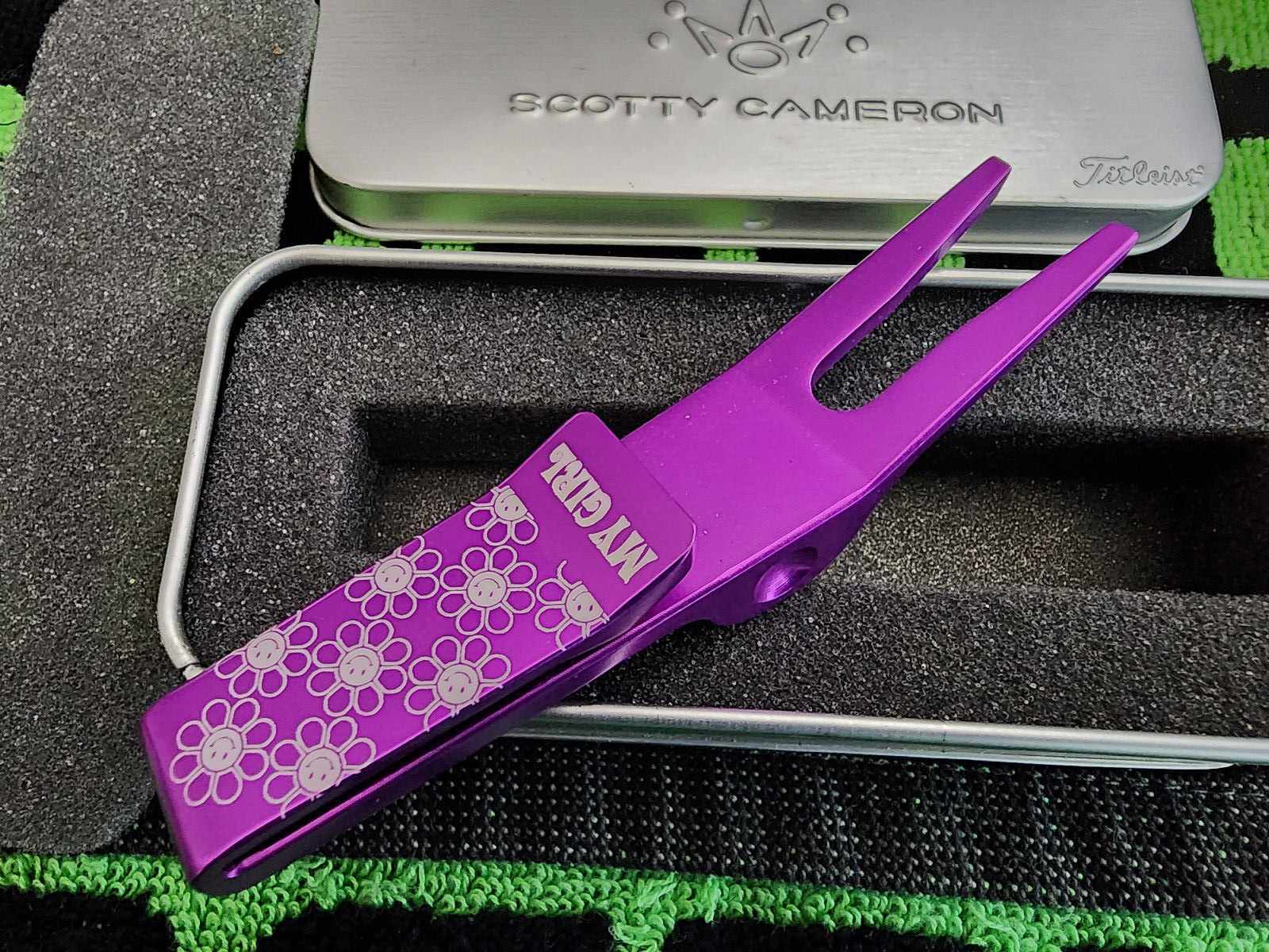 Rare 2010 Scotty Cameron My Girl Flower Clip Pivot/Divot Tool⛳⛳Violet