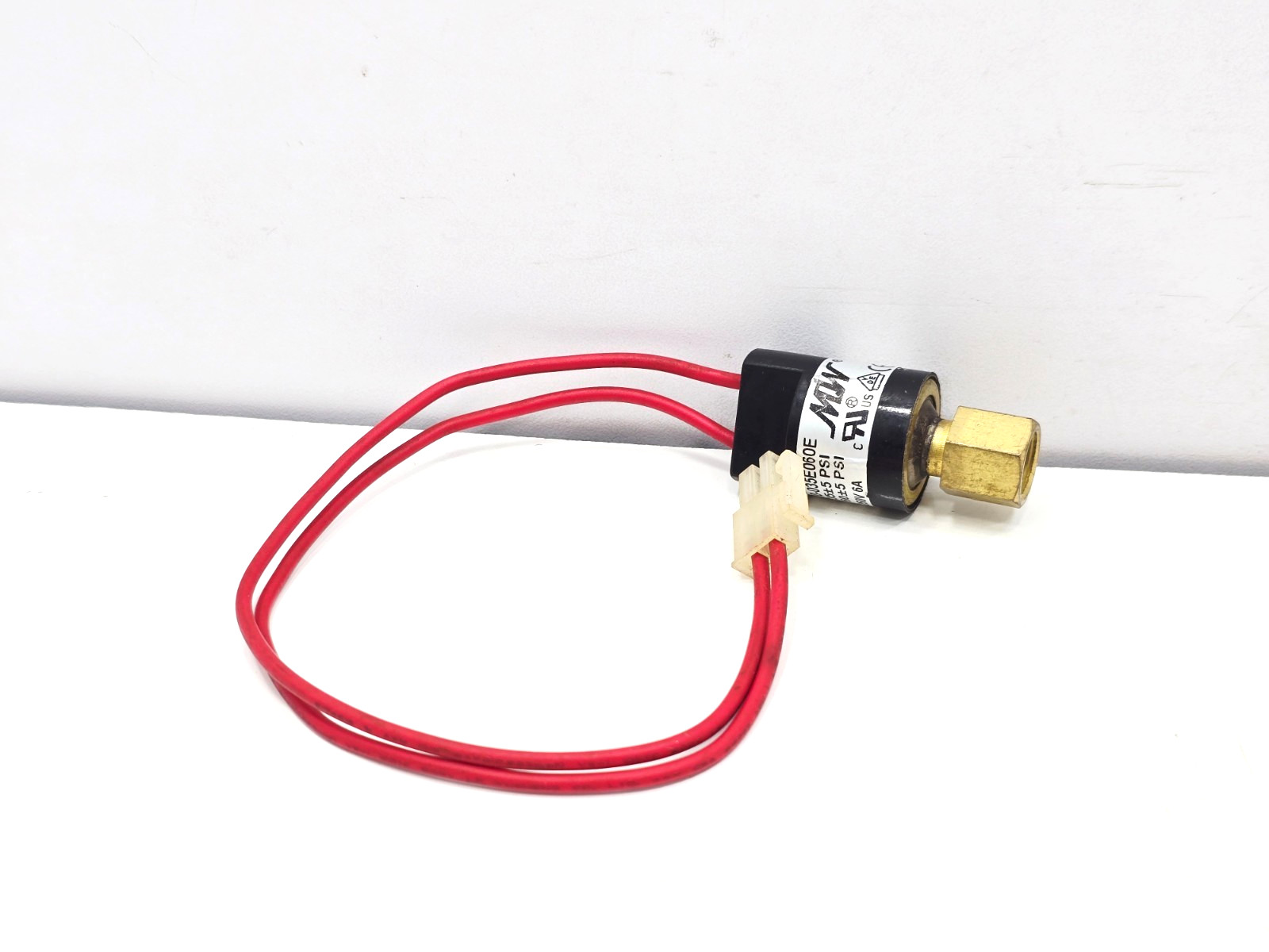 YK-03L MW PRESSURE SWITCH 010-35E060E