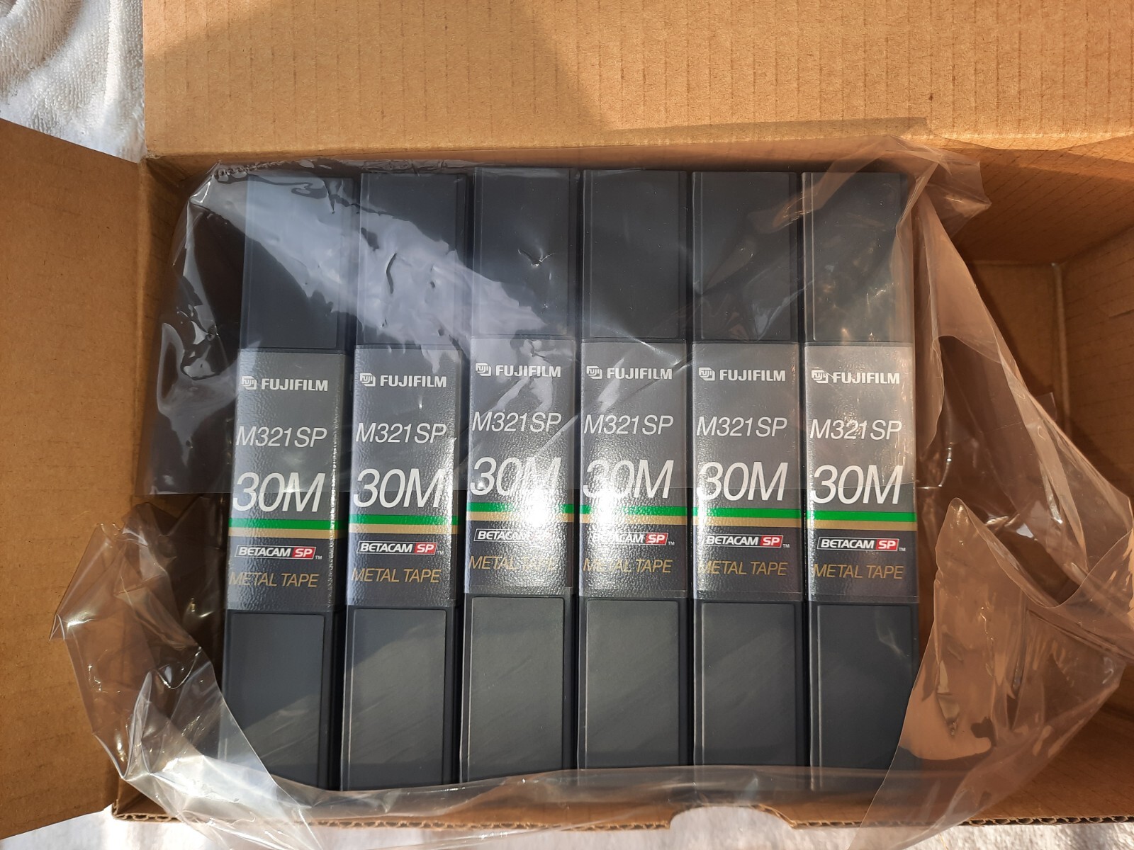 FujiFilm M321SP 30M, Betacam SP tape. 6 Unused metal tapes.