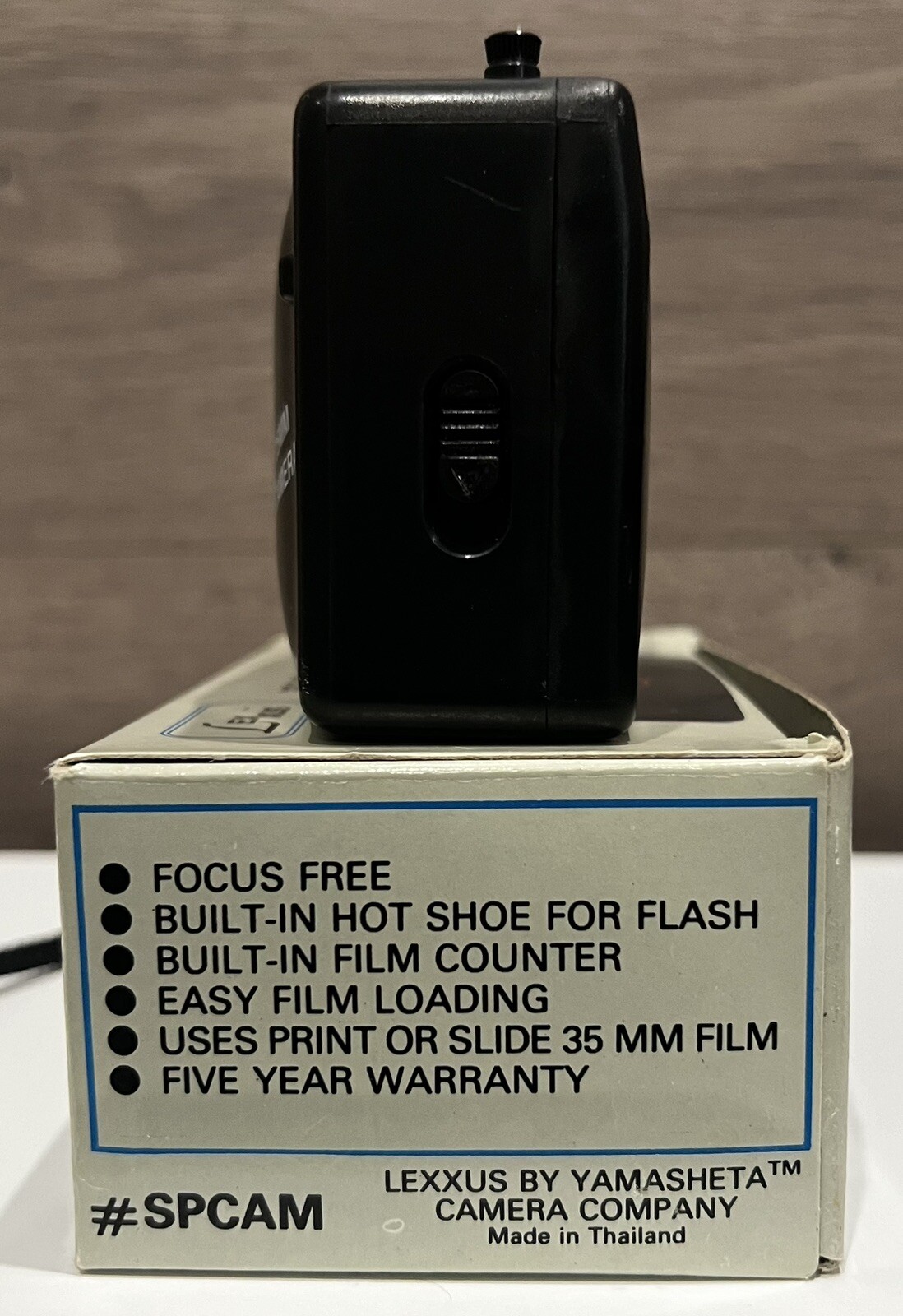 Lexxus Focus Free Easy Load 35mm Film Camera w/Instructions & Original Box
