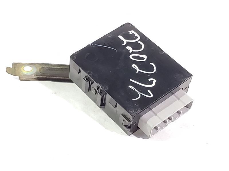 Running Lamp Relay PN:82642-30020 OEM 2000 Toyota Landcruiser