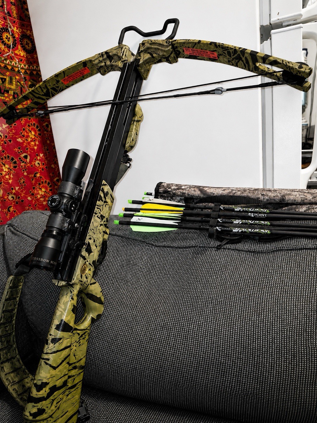 Viper 150lb Hunting Crossbow Full Kit w/ Scope, Bolts, Broadheads & Soft Case