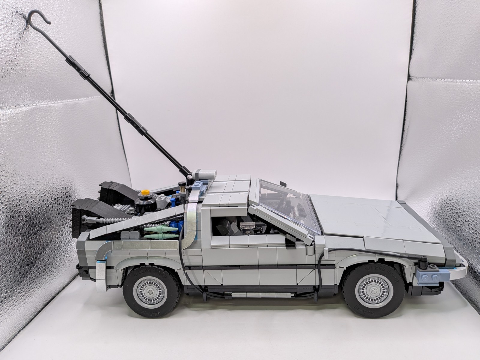 LEGO Icons: Back to the Future Time Machine (10300) - Incomplete Please Read