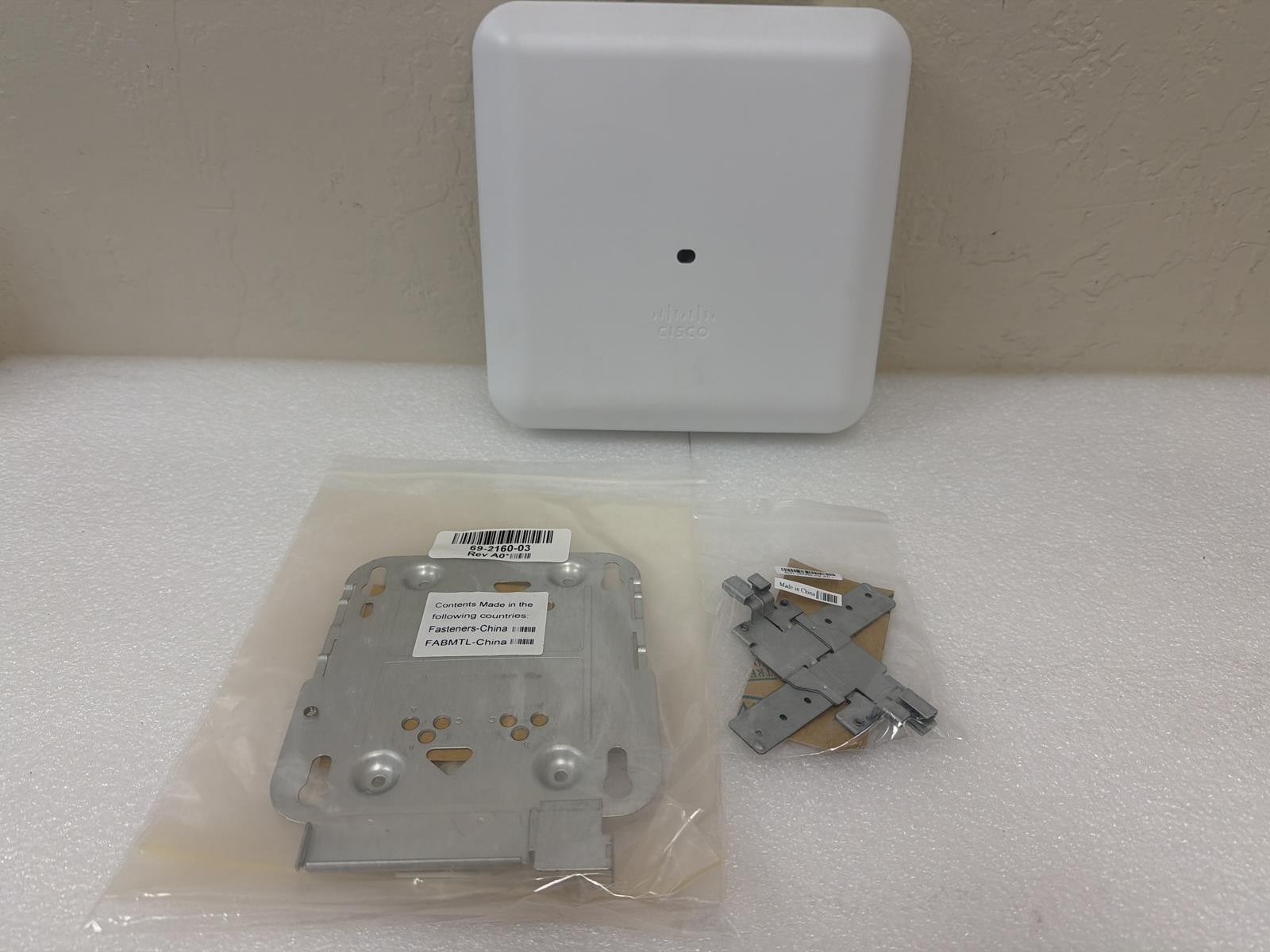 CISCO AIR-AP2802I-B-K9 WIRELESS ACCESS POINT