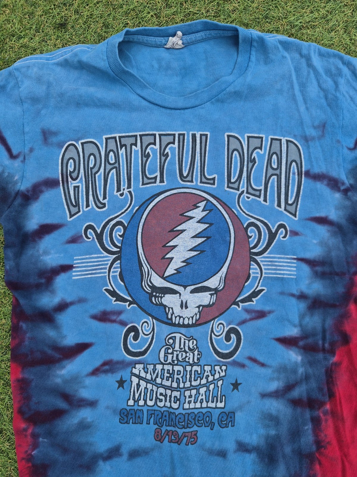 Grateful Dead Shirt ( Used Size Small Damaged Tag )