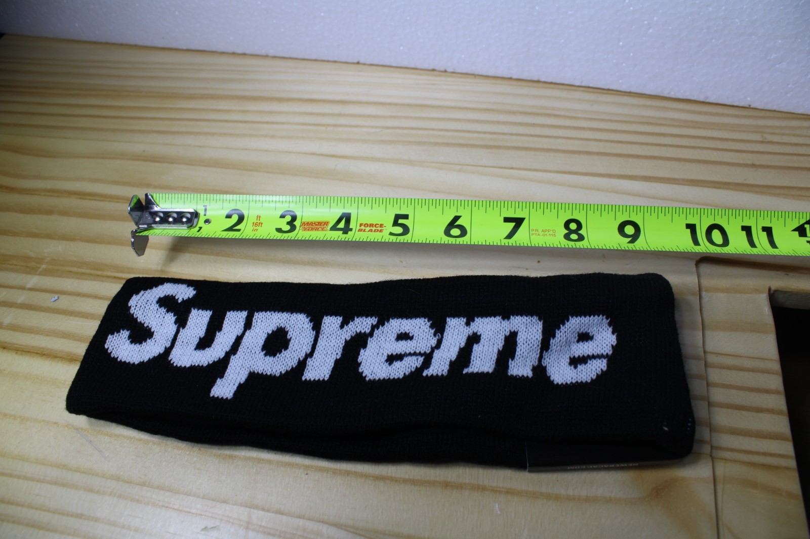 Supreme x New Era large Logo Headband Mens One Size Black Running Athletic