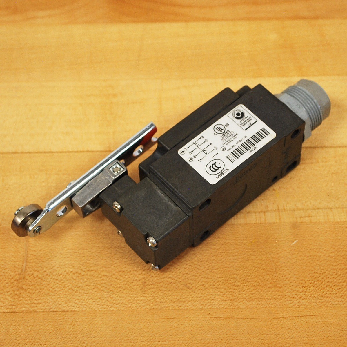 Euchner NZ2PS-3131 Safety Switch - NEW