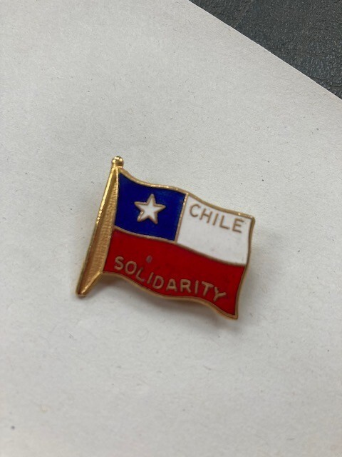 Vintage political badge - Chile Solidarity from the Pinochet dictatorship years