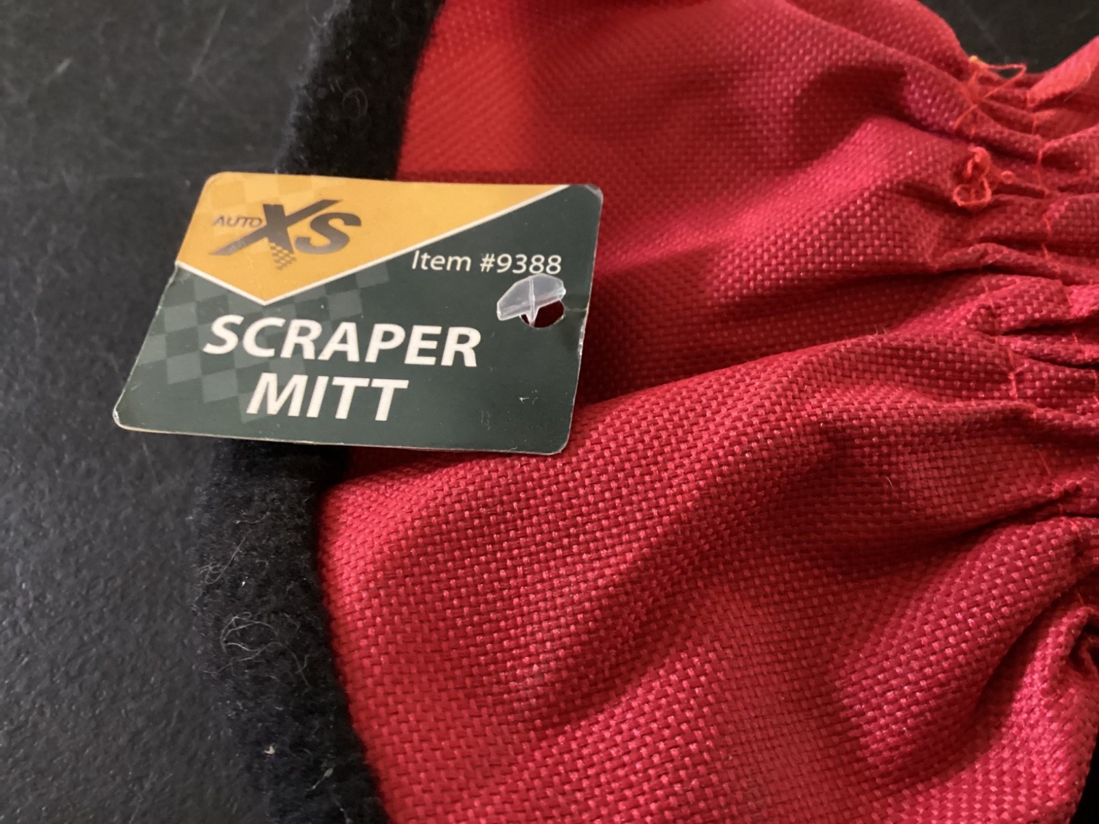 Red Auto XS Ice Scraper Mitt #9388