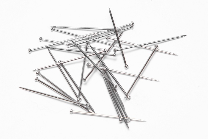 dress makers pins 7/8" approx 5000 pics 0.65mm ,VERY SHARP. all steel, usa sold