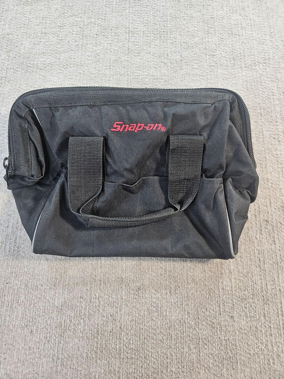 Snap-on UTOTEABK Black Polyester Tool Bag Tote Organizer Zip Top Carry Handles