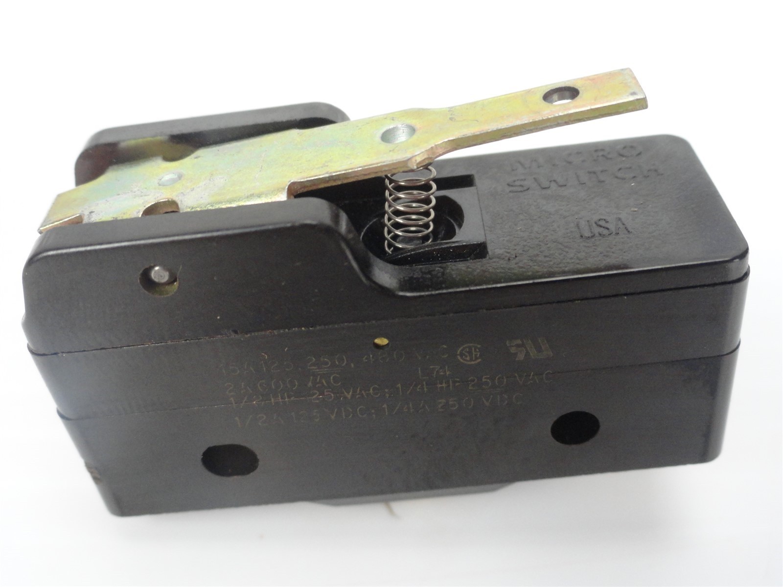 HONEYWELL - BZ-2RW8761-A2 - Micro Switch - BASIC SNAP SWITCH - 15A, 250VAC (NEW)