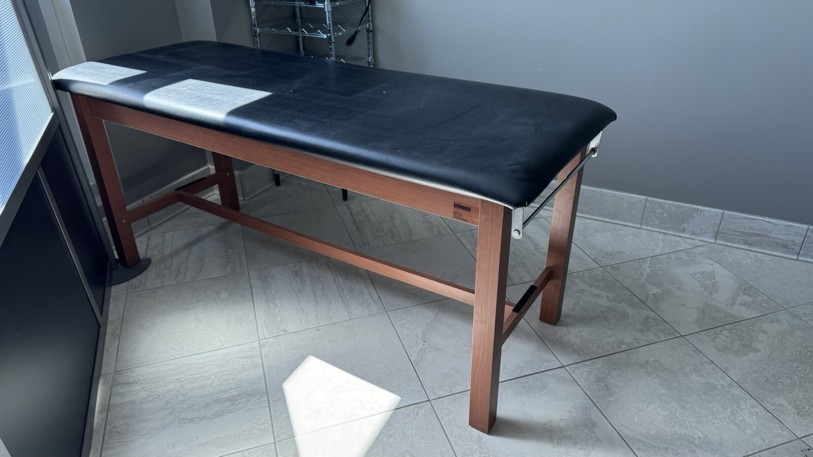 Exam Table/Treatment Table