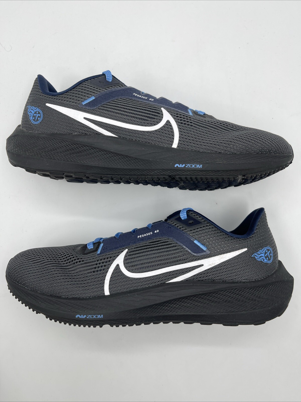 Nike NFL x Air Zoom Pegasus 40 Tennessee Titans DZ5970-001 Men’s Sizes 10.5-13