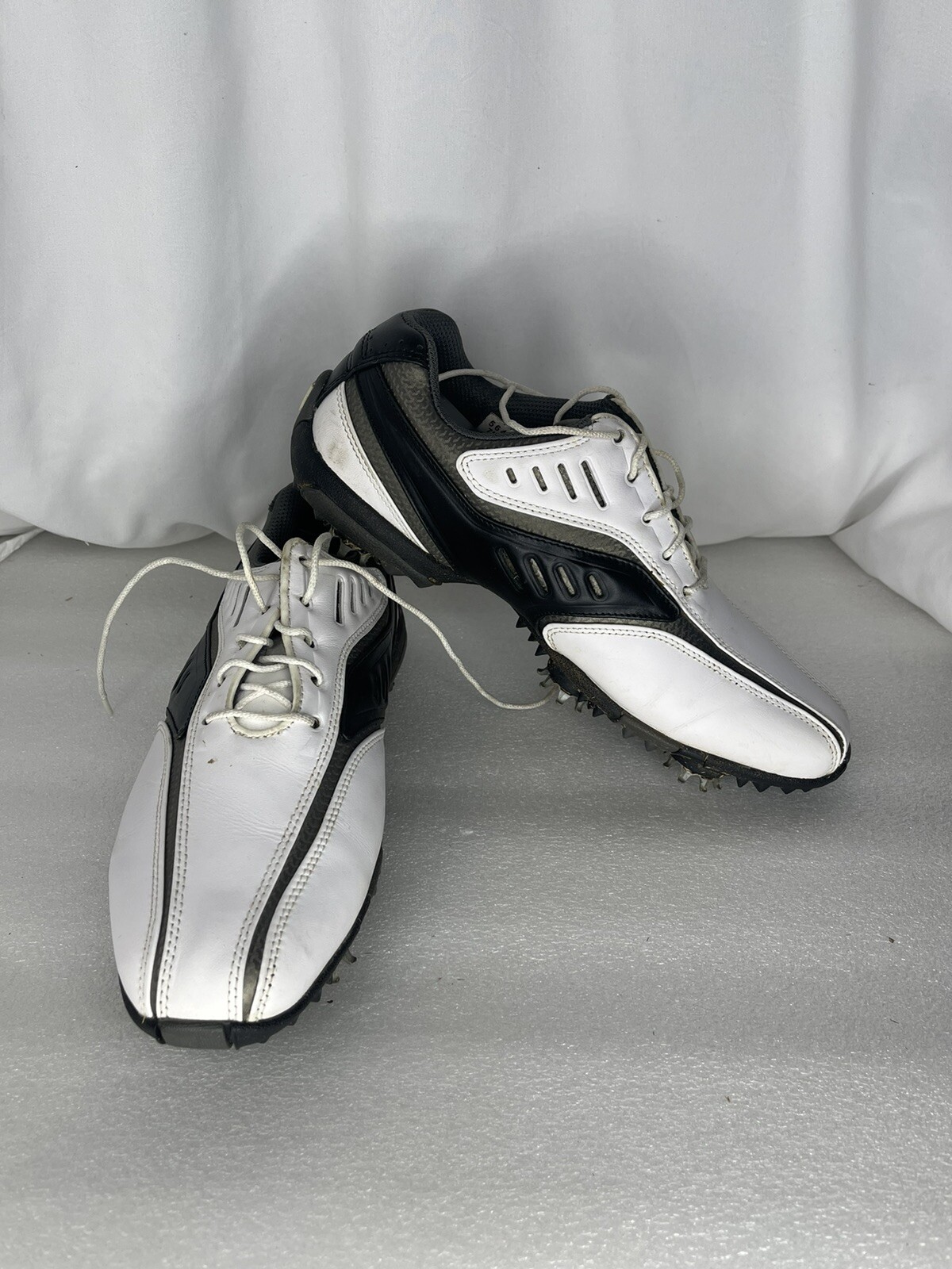 Men's Size 7 FootJoy Street Golf Shoes White Black 56478 Lace Up Leather Spikes