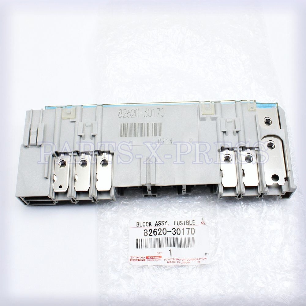 NEW GENUINE OEM TOYOTA LEXUS IS250 IS350 FUSIBLE LINK BLOCK ASSEMBLY 82620-30170