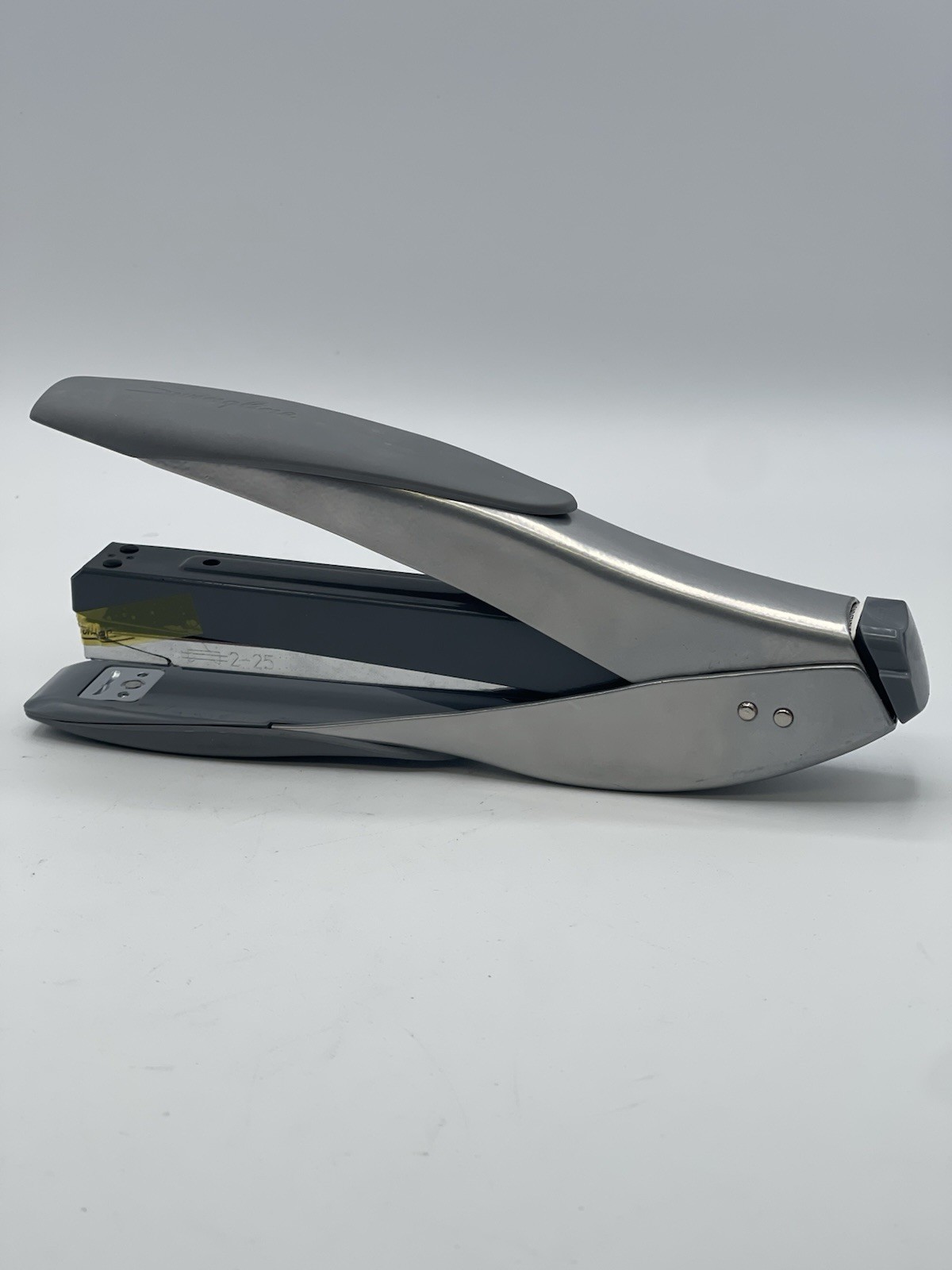 SmartTouch Desktop Stapler Reduced Effort 25 Sheets Gray/Gray