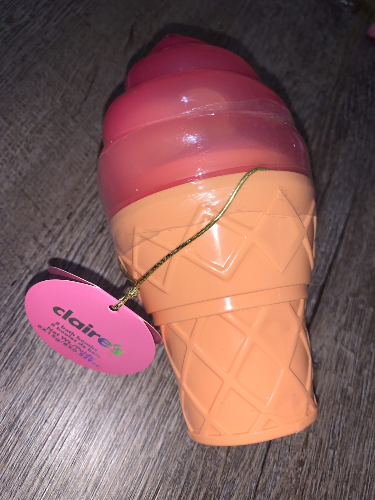 claire’s ice cream cone Strawberry Scent bath bomb Bath Spa Set Case Holder