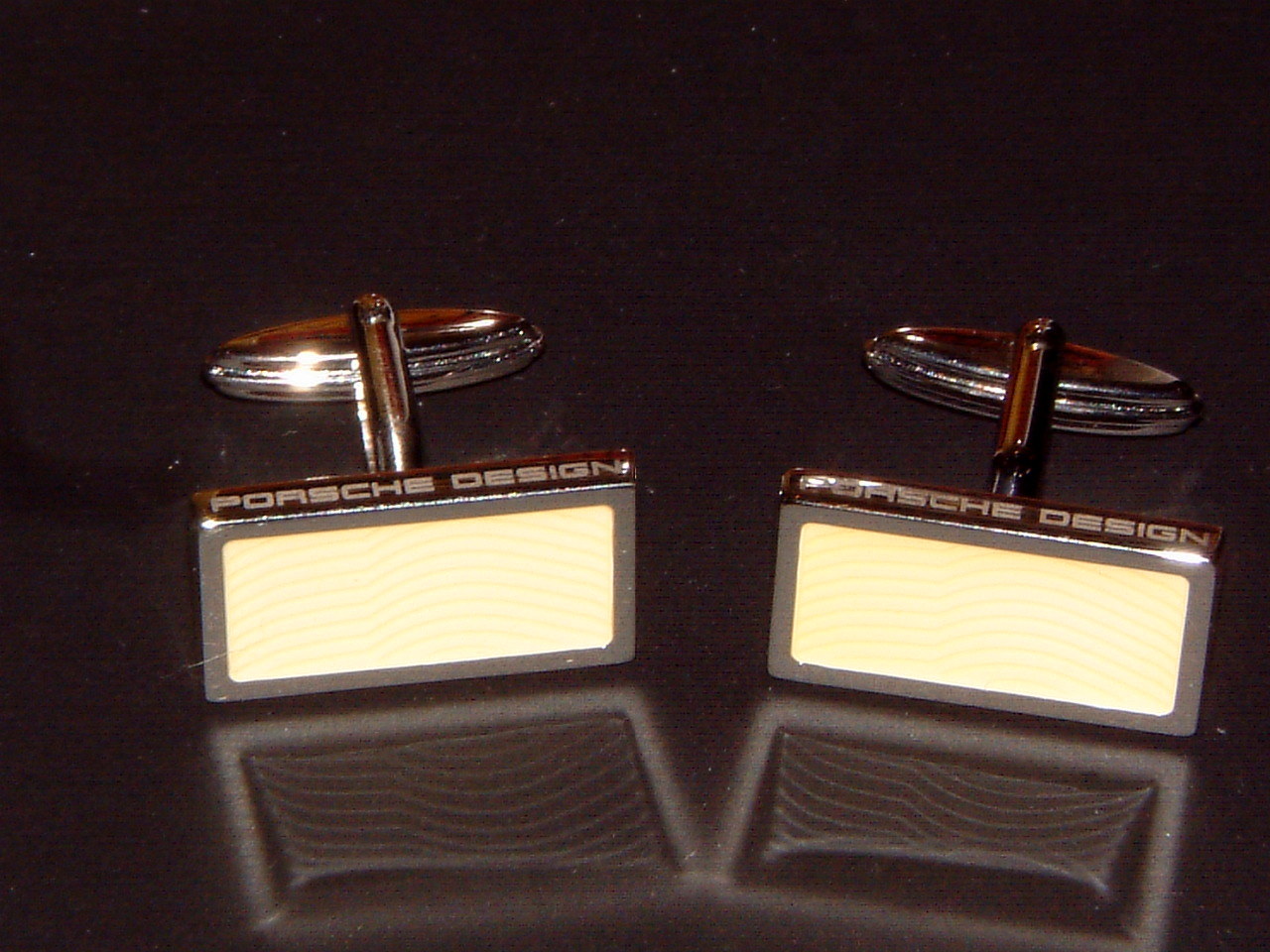PORSCHE DESIGN P'3400 STERLING SILVER CUFFLINKS W/WHITE LACQUER. NIBWL&S.