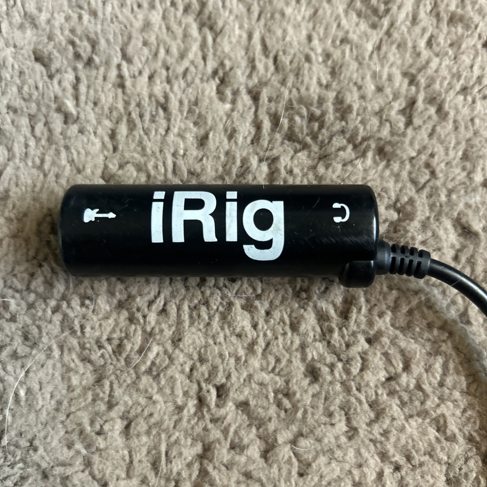 iRig 2 Portable Guitar Audio Interface for iPhone/iPad with Headphone Out