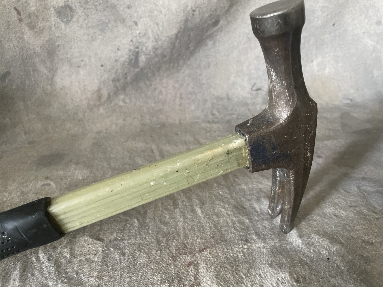 Klein 807-18 electrician hammer