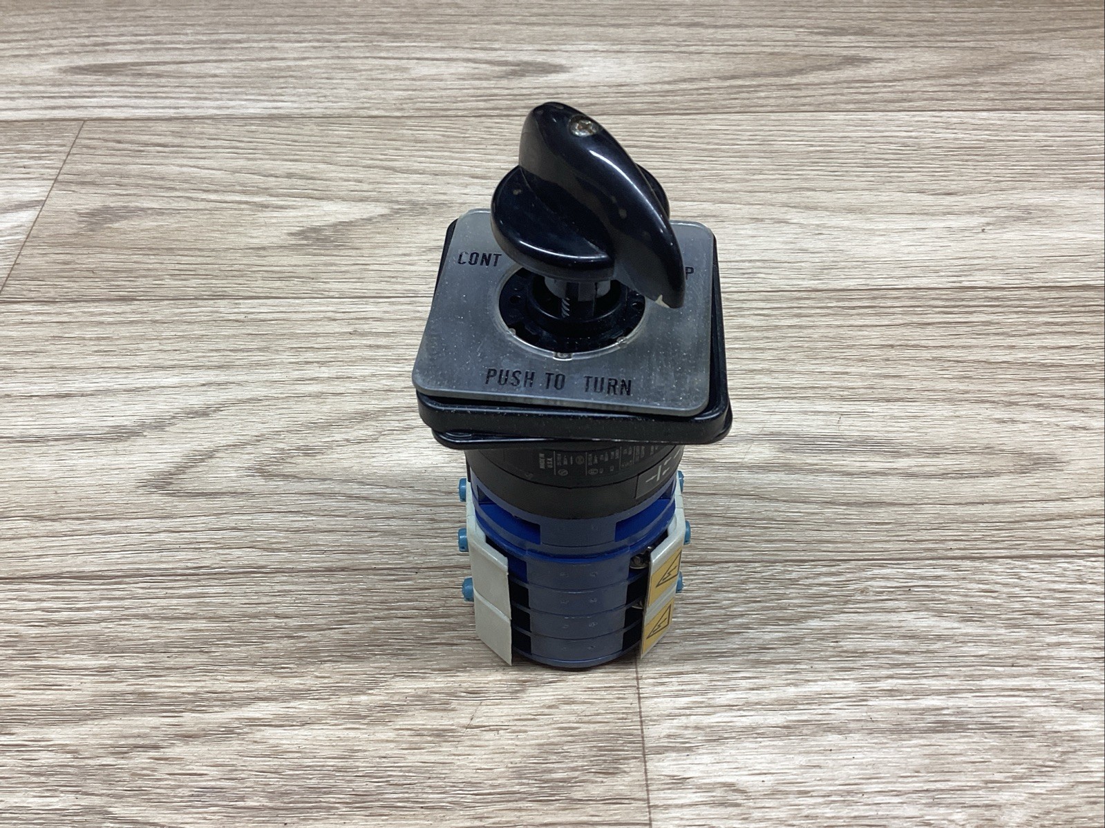 KRAUS & NAIMER C26 Rotary Switch #812F130*CO