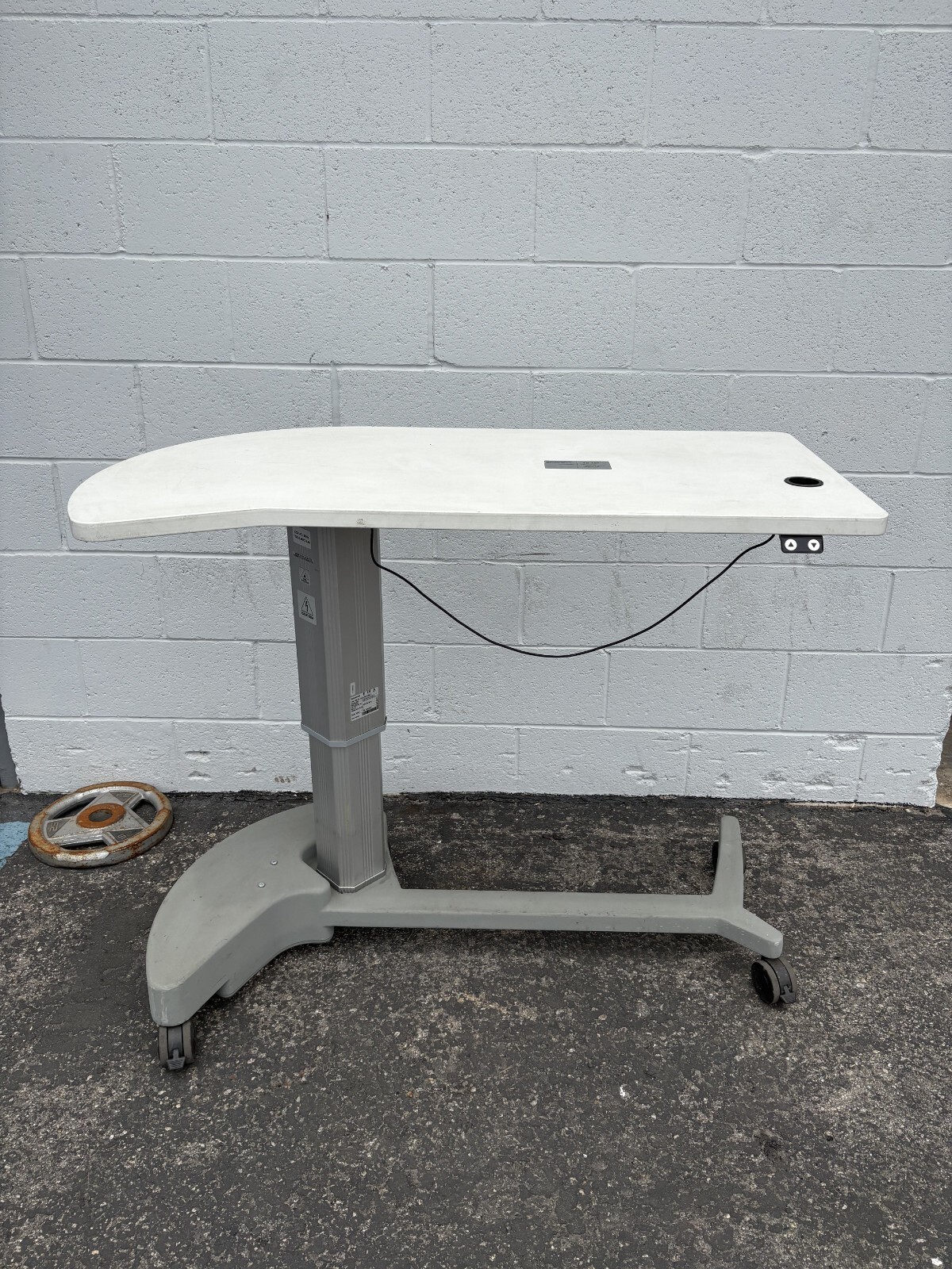 Motorized Adjustable Table/Desk Schumo-Sir Base Reliance Tabletop